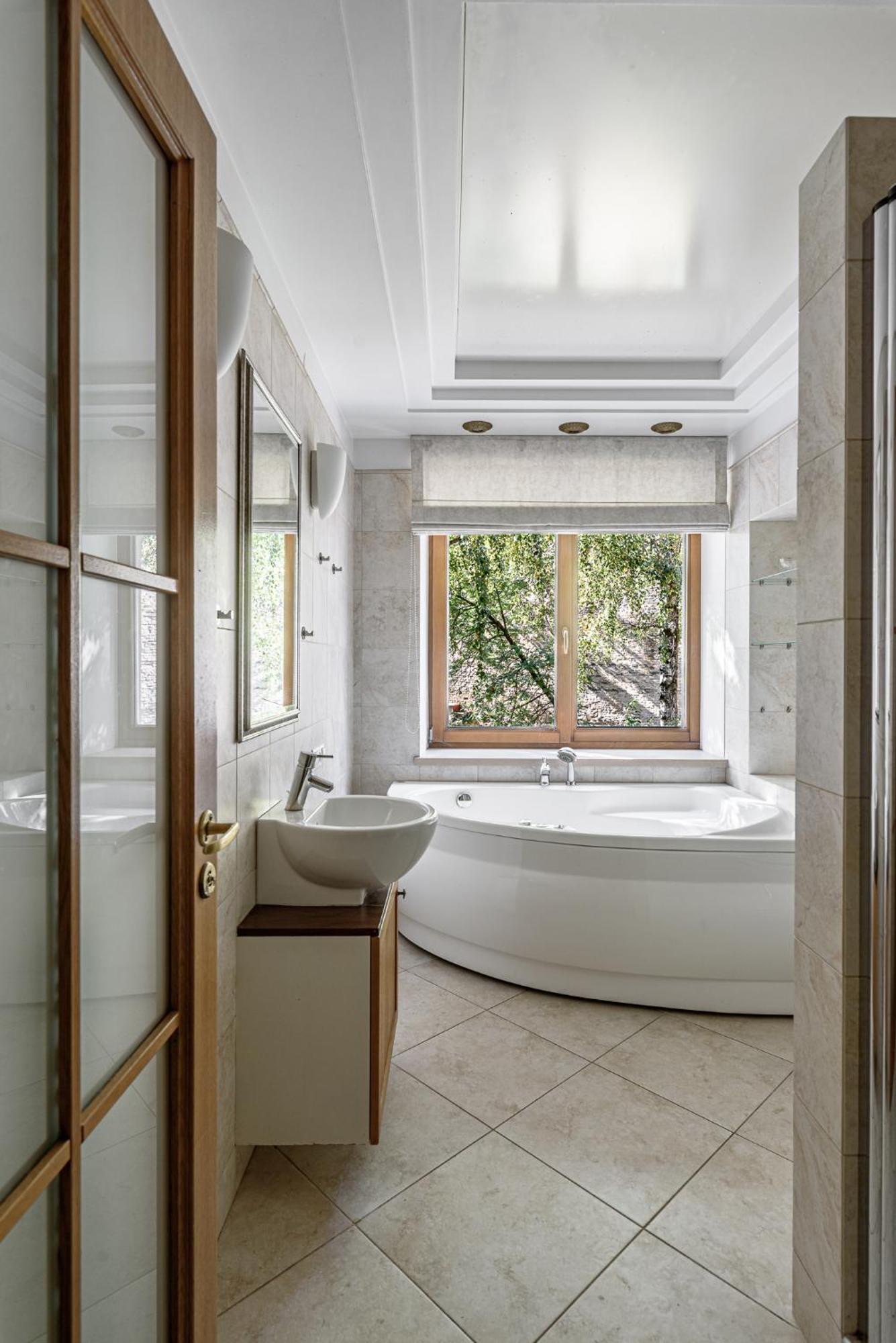Jacuzzi Apartments X Free Parking X Self Check-In 24X7 By H&H VNO Esterno foto