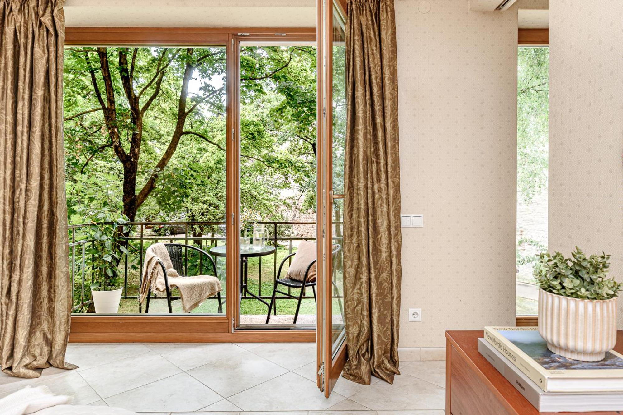 Jacuzzi Apartments X Free Parking X Self Check-In 24X7 By H&H VNO Esterno foto